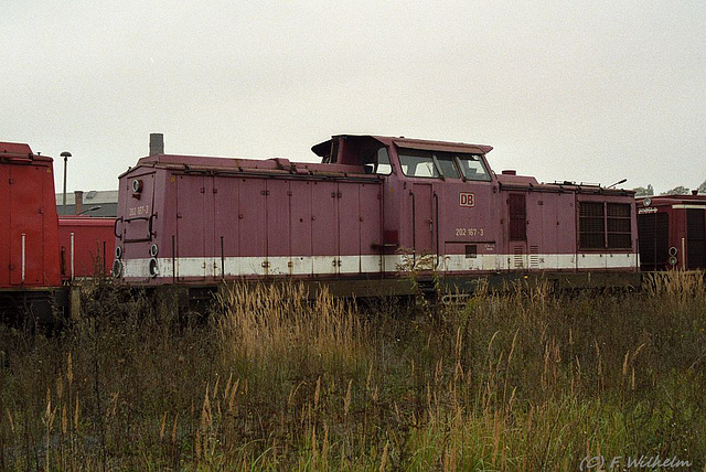 BÖ0008879