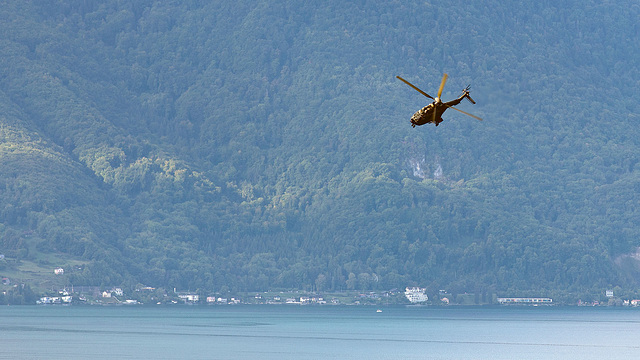 220909 Montreux helico armee 1