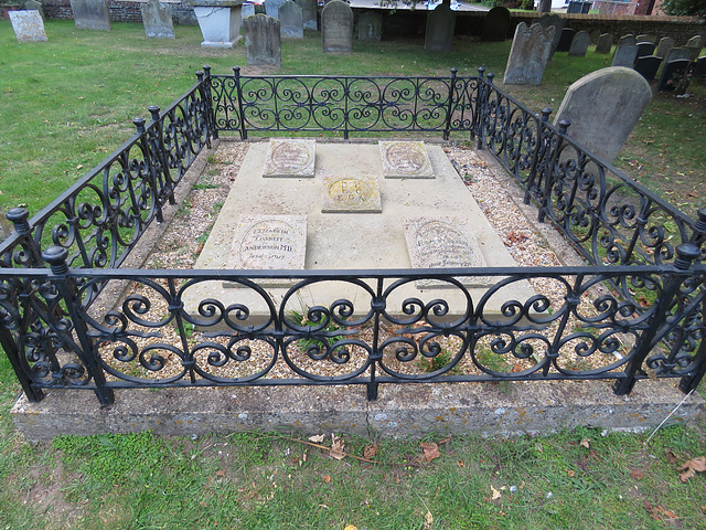 aldeburgh church, suffolk (30) c20  anderson family grave, maltsters with radical offspring