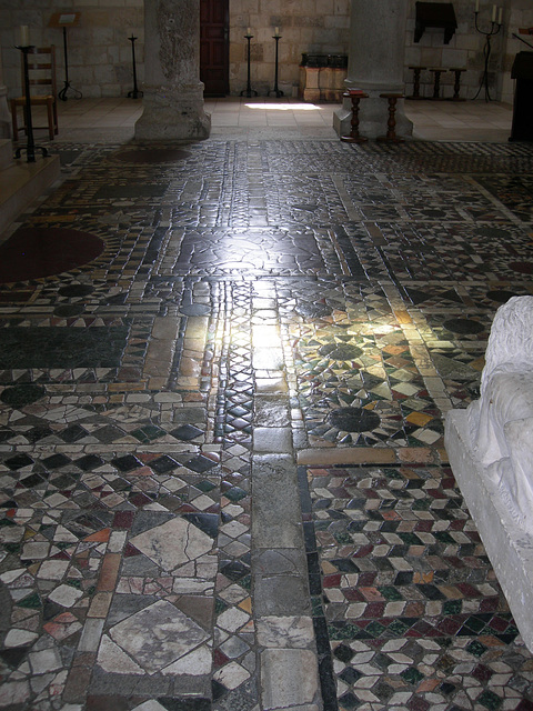 Abbaye de Fleury. Saint Benoît sur Loire.