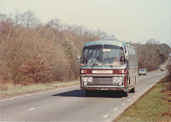 Percivals Coaches 78 (MBF 767) approaching Fiveways, Barton Mills - 2 Apr 1985