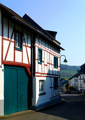 DE - Grafschaft - Fachwerk in Lantershofen