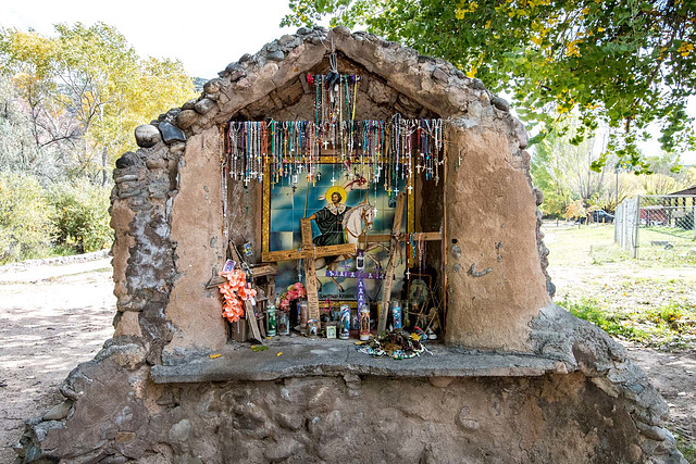 An altar of offerings3..