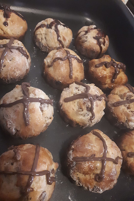 Jo's Home-Made Hot Cross Buns