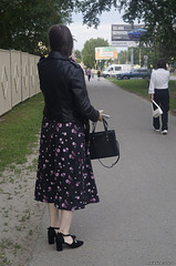 Une dame russe et sexy en talons hauts / Russian Lady in high heels
