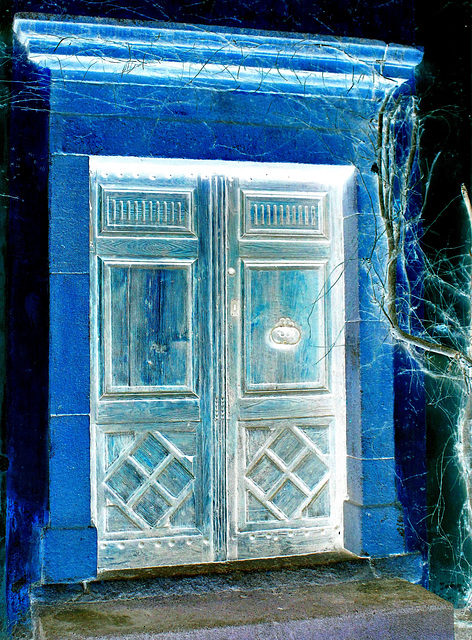 porte bleue