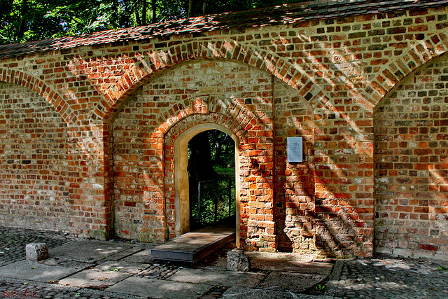 Neuruppin, Stadtmauer mit Prinzenpforte