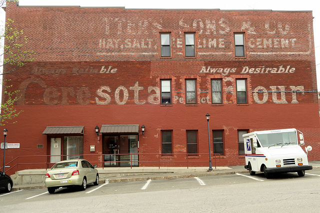 WN Potter's Sons ghostsign 3