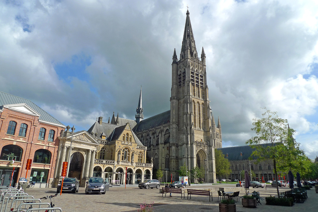 België - Ieper, Sint-Maartenskerk