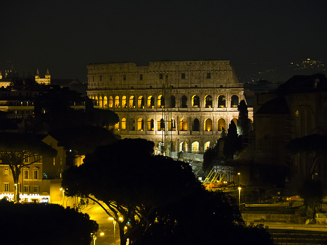 Roman night - The Colosseo (Flavio Amphitheatre) viewed from the Vittoriano  (Altare della Patria)