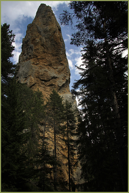 Monolithe cargneulique de Sardieres (Savoie)