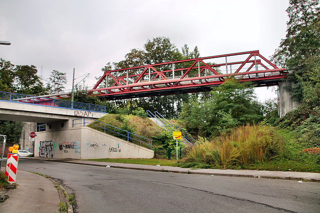 Die Erzbahnbrücke 11 über der Emschertalbahn (Wanne-Eickel) / 24.09.2022