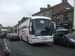 DSCF3680 Gardiners NMC UFE 712 (YN03 AWZ) in Hawes - 10 Jun 2016