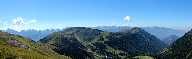 Panoramablick vom oberen Latemar-Wanderweg