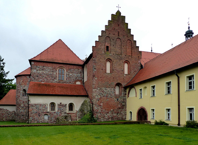 Strzelno - Kościół Świętej Trójcy i Najświętszej Marii Panny