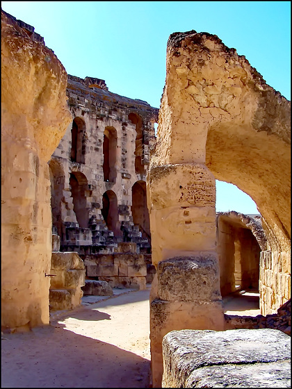 El Djem : passaggio al piano del palcoscenico