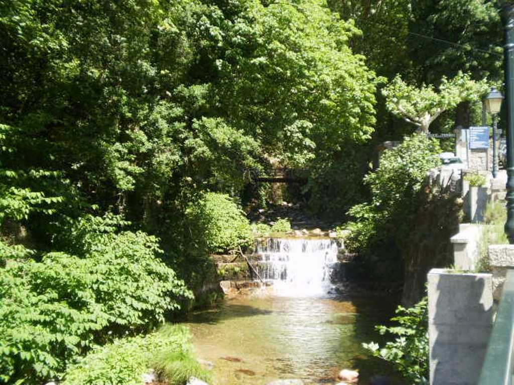 Cascade on Gerês River.