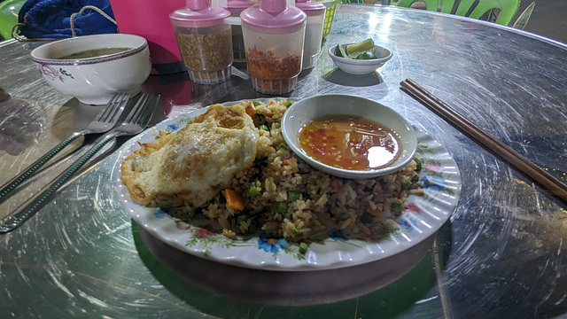 Cambodjaans diner / Cena cambogiana