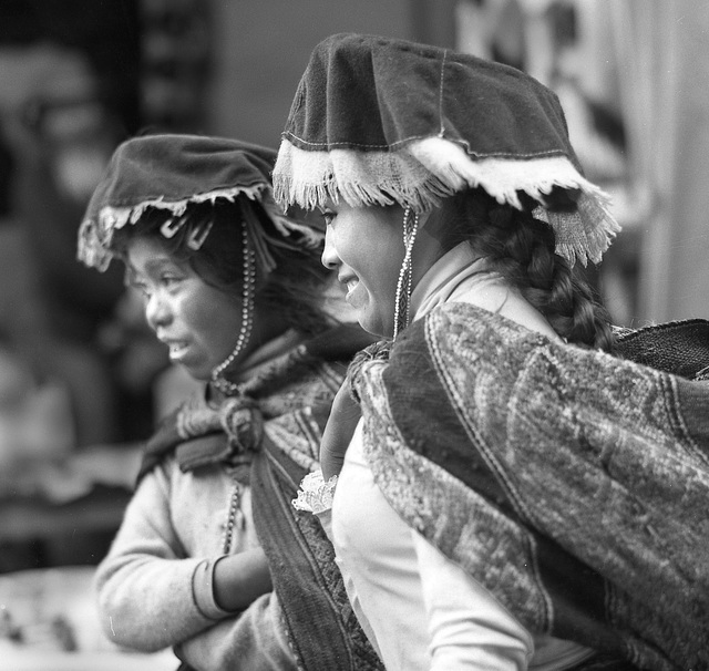 Two smiles from Chinchero... from my Archive