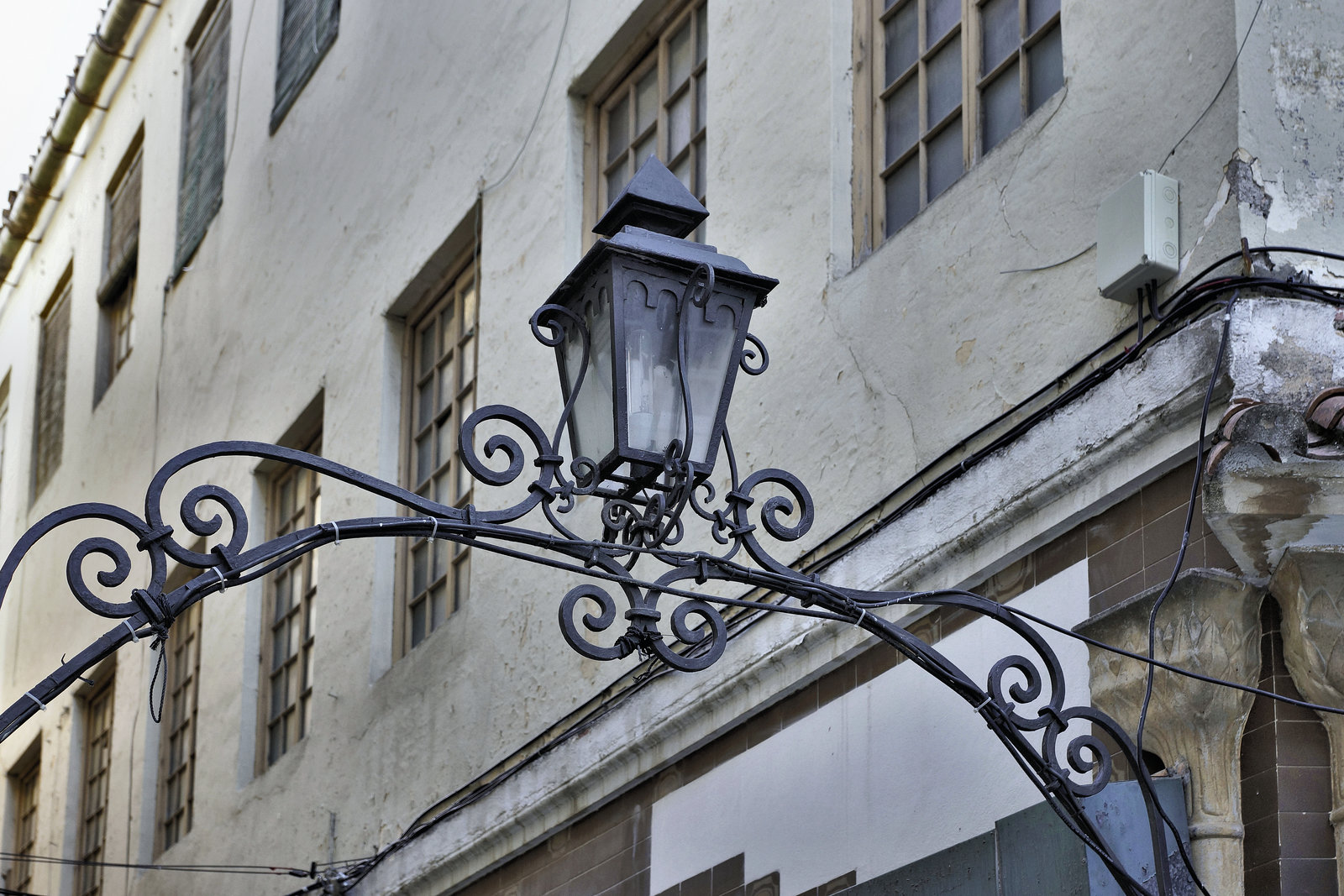 Iron Lantern – Pasaje Chinitas, Málaga, Andalucía, Spain