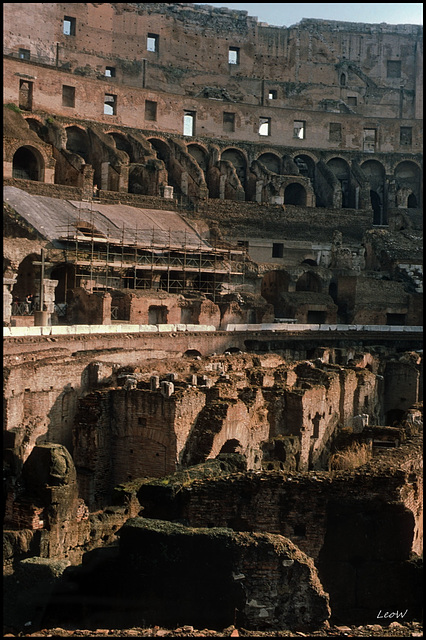 Roma 1988 Coliseo inside