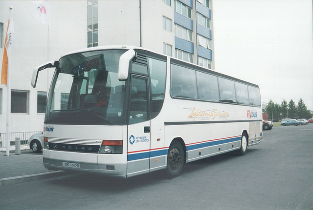 Reykjavík Excursions Setra DK 920 lettered for the ‘Flybus’ coach service between downtown Reykjavík and Keflavík Airport – 30 July 2002 (499-35)