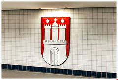 Das kleine Landeswappen von Hamburg. U-Bahnhof Rathaus, Linie 3