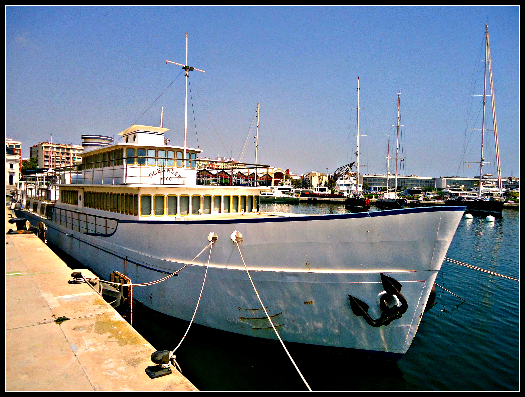 Puerto de Valencia, 1.