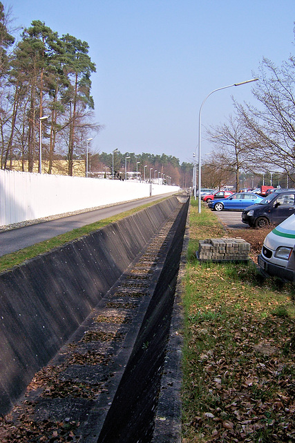 HFF mit Hochsicherheitszaun