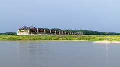 Ruine der Eisenbahnbrücke