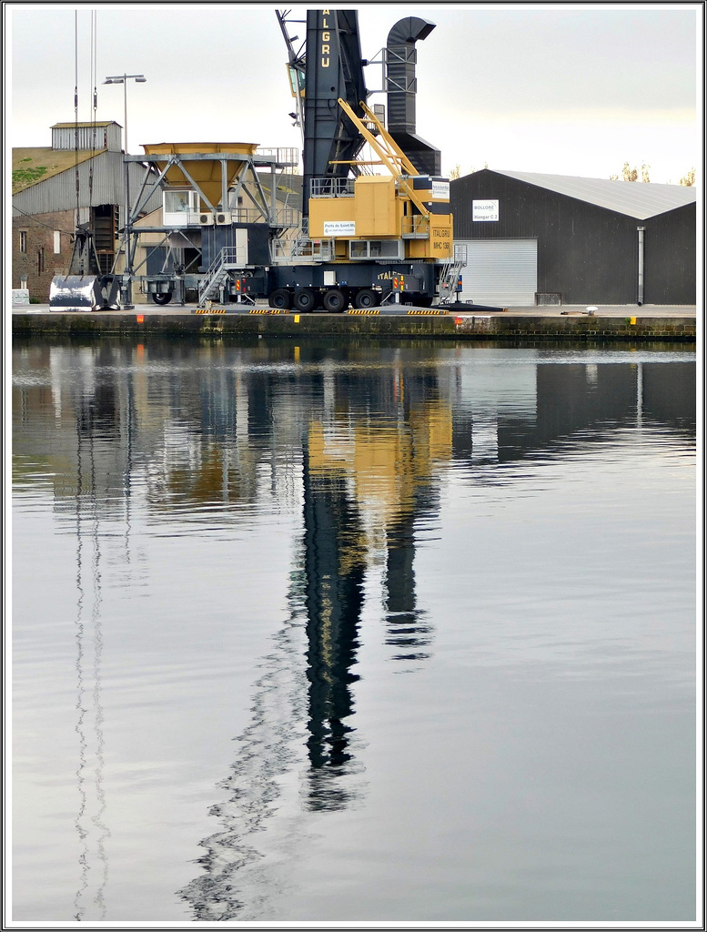 Reflets au port de Saint Malo