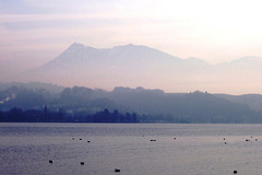 CH - Luzern - Dunst über dem Vierwaldstätter See