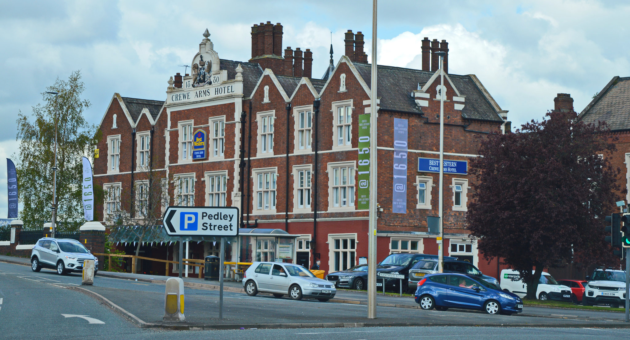 Crewe Arms Hotel