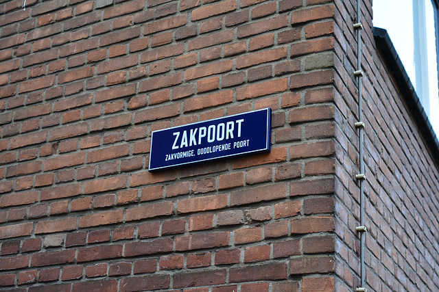 Zakpoort is een zakvormige poort