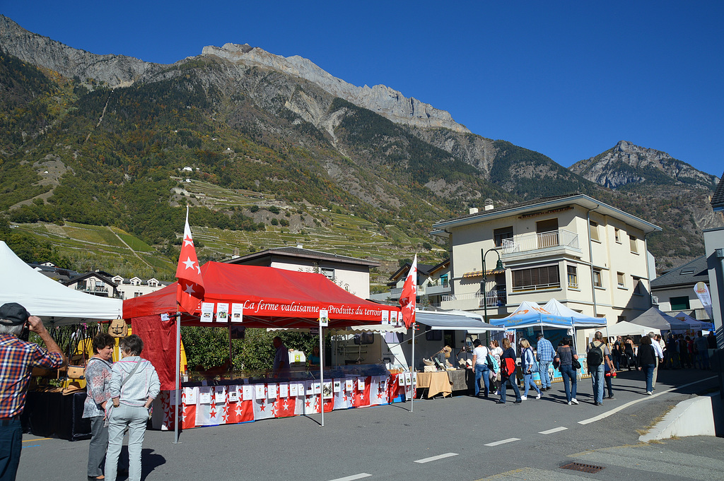 Am Kastanienfest in Fully ( Fête de la Châtaigne )