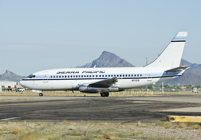 Sierra Pacific Airlines Boeing 737 N712S