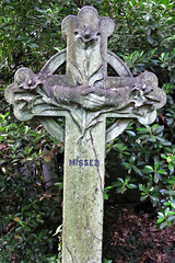 abney park cemetery, london,early c20 cross