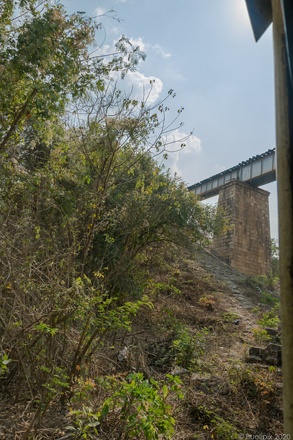 360° Eisenbahn-Kurve ... bis bis 40 ‰ Steigung (© Buelipix)