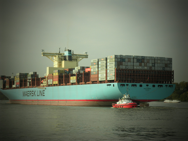 Containerriese  EDITH MAERSK