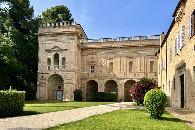 Italy 2023 – Villa Imperiale – Courtyard