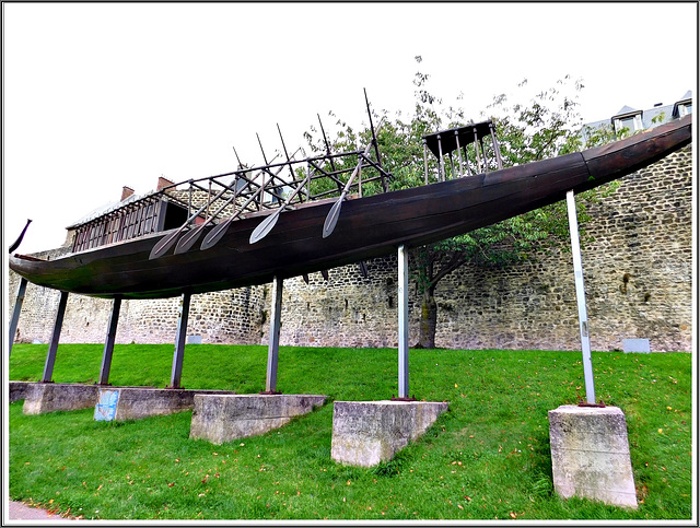 Reconstitution de la barque solaire de Khéops à Boulogne sur Mer