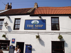 CAS - ber : Berwick (2010) - Ship on Holy Island