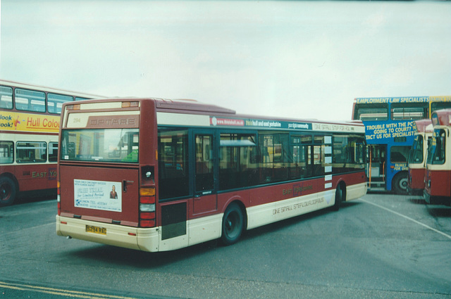 East Yorkshire 294 (S294 RAG) in Hull – 6 Mar 2000 (434-04)
