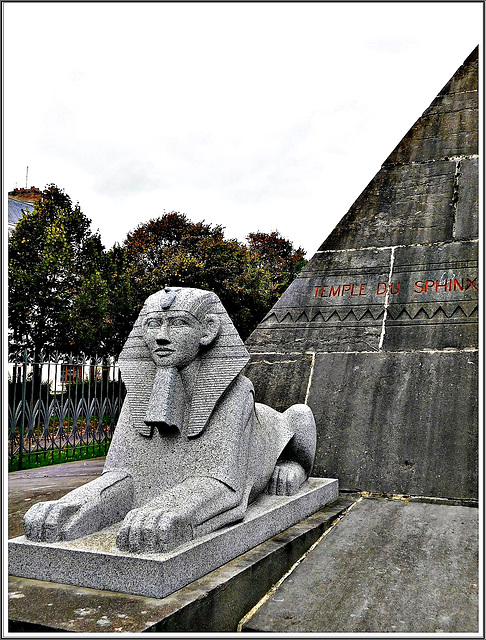 Le sphinx au monument à Auguste Mariette , égyptologue né à Boulogne sur Mer