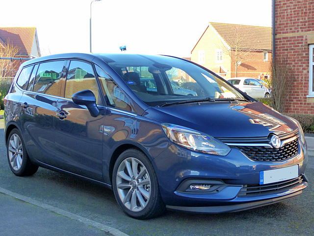 2017 Vauxhall Zafira Tourer - 14 January 2017