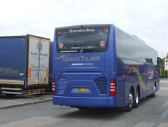 DSCF4509 Shearings Holidays 915 (BN17 JTZ)  at Cambridge Services - 11 Sep 2018