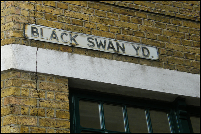 Black Swan Yard street sign