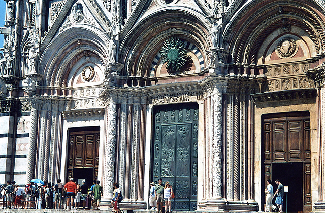 Bronzetüren am Haupteingang zum Battistero di San Giovanni ( 2004 )