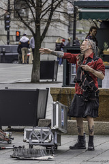 Strassenkünstler auf dem Place Jacques-Cartier ... P.i.P. (© Buelipix)