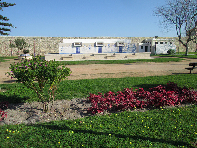 Bulwark Garden and façade with tiles.